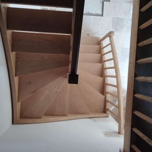 EscalierRozes1